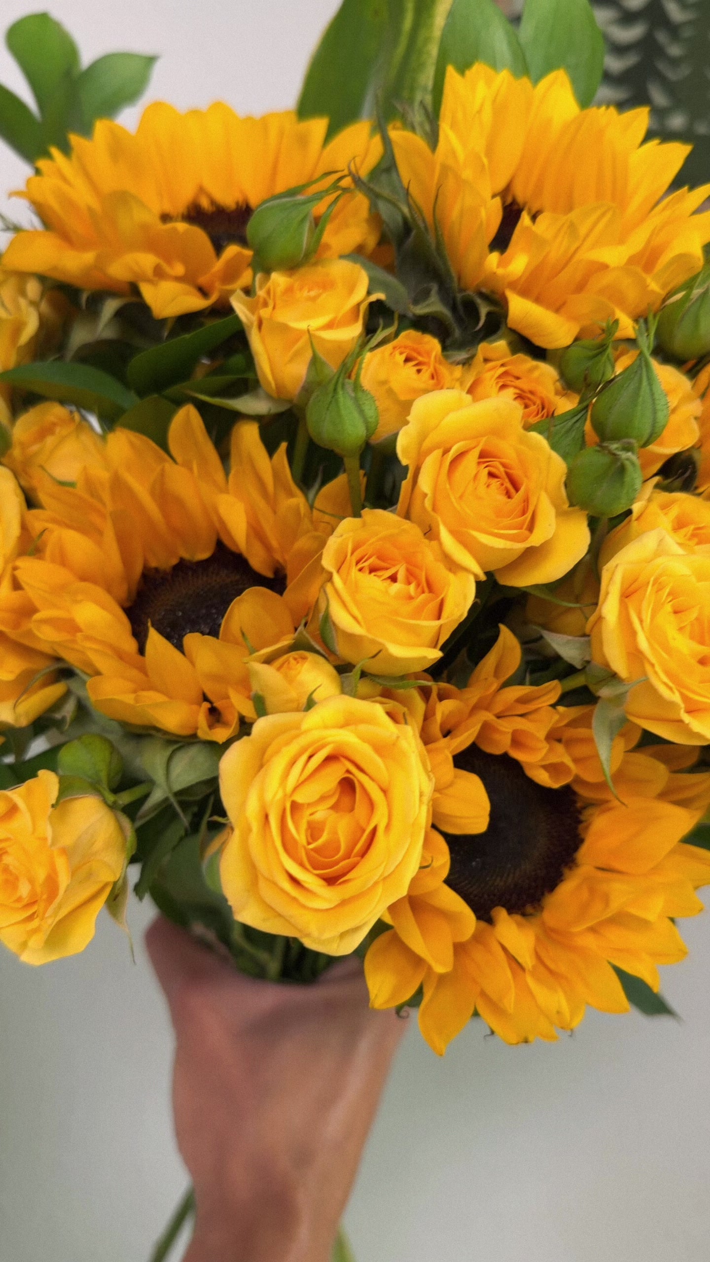 Load video: The Sunshine State Fresh Flower Box